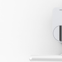 「Qrio Smart Lock」は、ドアのサムターン部分の上にかぶせるだけで気軽にスマートロックを導入できる製品で、昨今、注目を集めるスマートロックで注目される製品の1つ（画像はプレスリリースより）