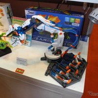 水圧で動くおもちゃロボットアームを4月に発売……ギフトショー 画像