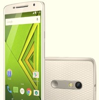 Android 6.0を搭載「Moto X Play」