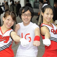 全日本女子チア部☆部長の齊藤彩さん（左）とクミッチェルさん（右）。