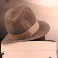 「タカヒロミヤシタ ソロイスト」の帽子