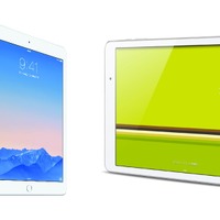 iPad Air 2（左）とQua tab 02（右）