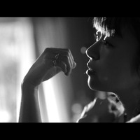 宇多田ヒカル、『花束を君に』MVを公開！再始動後初の映像