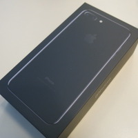 ついに明日発売！ iPhone 7「ジェットブラック」の開封レポートをお届け！ 画像