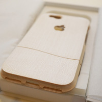 iPhone 7にデザインを最適化したモデルも近く発売を予定している