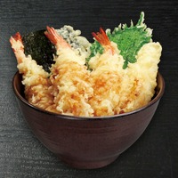 くら寿司、「7種の魚介だれ すしやの天丼」を再開 画像