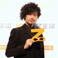 冷暖システム『Z空調（ゼックウチョウ）』新TVCM発表会に登場した斎藤工