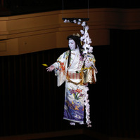 市川猿之助、「二月花形歌舞伎」で宙乗り豆まき 画像