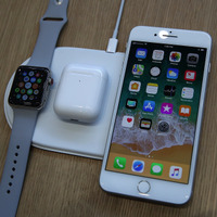 【新iPhoneがすぐわかる！緊急Q＆A】「iPhone 8/8 Plus」「iPhone X」のワイヤレス充電、対応製品や利用できる場所は？ 画像