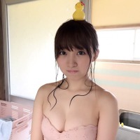 スパガ・渡邉幸愛、インスタの美バスト写真が話題に！「可愛くて色っぽい」 画像