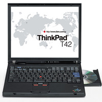 同社初の指紋センサー搭載モデルも用意されたThinkPad T42。CPUは、Pentium M 745（1.8GHz）/735（1.7GHz）/725（1.6GHz）を選択可能