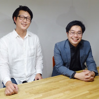 オメガの代表取締役荒木康介氏（写真左）と事業責任者の飯塚優希氏