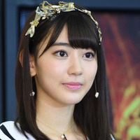 HKT48・宮脇咲良、さまざまな制服姿を披露！「胸キュンした」「まだ現役でイケる」 画像