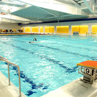 50メートルプールは0〜9の10コース。小中学生の利用も想定し、水深は1〜2メートルで調節可能