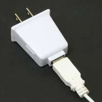 USB-ACアダプタ（プラグタイプ）「DN-USB AC Charger（PLUG TYPE）」の利用イメージ