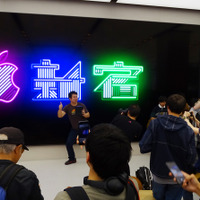 アップルの直営店、Apple新宿が4月7日にグランドオープンを迎えた