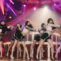 妖艶な脚線美に注目！AKB48ニューシングル「Teacher Teacher」MVが解禁
