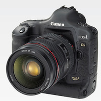 プロ向け最高級デジタル一眼レフカメラのEOS-1Ds Mark II