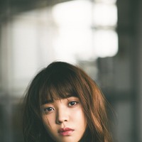 欅坂46・小林由依が『with』の専属モデルに就任！ 画像