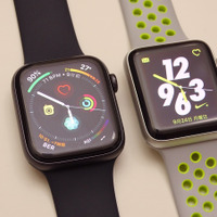 Apple Watchの新旧モデルを徹底比較。左が最新のSeries 4。右は筆者が愛用しているSeries 2のNikeモデルだ