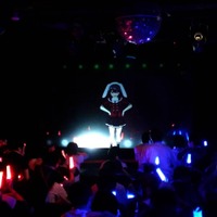 バーチャルアイドル「響木アオ」、東京公演で新曲「0と1と3」を初披露 画像