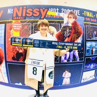 「Nissyサンタ」が全国5大都市のCDショップを訪店するサプライズ 画像