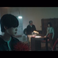 欅坂46の8thシングル『黒い羊』MV公開！センター平手の感情あふれるのダンスに注目 画像
