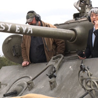 元NHKアナウンサー・登坂淳一、戦車砲で過去の自分と決別！“ある物”を爆破することに…… 画像