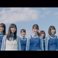 日向坂46のデビューシングル『キュン』MV公開！学校を舞台にダンス