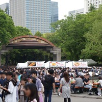 初日は約1万人が来場！都心で食べつくし祭「バイキングパーク」開催