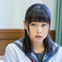 桜井日奈子、34年ぶり復活の『ヤヌスの鏡』で優等生・不良の二役に挑戦