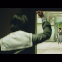 欅坂46・平手友梨奈、ソロ曲「角を曲がる」本日配信スタート
