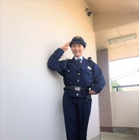 福田愛依、女性巡査役で初出演！一回り以上体の大きい男の犯人を取り押さえる姿披露