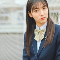 AKB48・下尾みうが制服モデルに！キュートなブレザー姿が公開に！