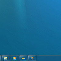 Windows 7ではいくらウィンドウを開いてもタスクバーはすっきり。ウィンドウがまとめられているアイコンにマウスカーソルを合わせると、そのアプリケーションで開いているウィンドウの縮小画面がポップアップで表示されます