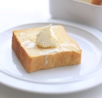 「ふじ森」富士山の天然水使った高級食パン発売