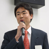 講演を行う総務省 情報通信政策局 地域放送課の田口和博氏。連携の必要性や、ケーブルテレビというブランドを消費者に浸透させる必要性を語った