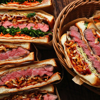 ボリュームたっぷりの肉サンド味わえる「ミートサンドハウス」大阪1号店がオープン 画像