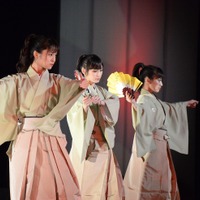 NMB48が伝統芸能に挑戦！剣や扇を手に優雅な舞を披露！ 画像