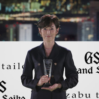 鈴木保奈美が「SUITS OF THE YEAR」受賞！オーダースーツ姿でバーチャル授賞式に！ 画像