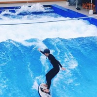 内田理央、人工波サーフィン動画を公開！「死ぬかと思った！」 画像
