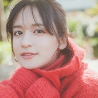 山出愛子アーティスト写真