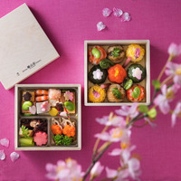 桜の生花で“おうち花見”も！ホテル椿山荘東京から「お花見弁当」など