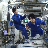 斎藤工と泉里香、Indeed新CMで宇宙飛行士に？！ 画像