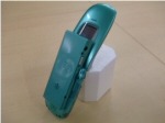 KDDI、RFIDタグリーダを内蔵した携帯電話の試作機を開発 画像
