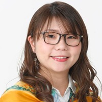 相席スタート・山﨑ケイ、昔のメガネなし履歴書写真を公開 画像