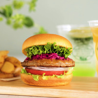 フレッシュネスバーガー、たっぷり野菜＆肉の旨味が味わえる「ガーデンサラダバーガー」発売