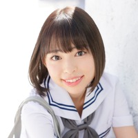 純情のアフィリア・寺坂ユミ、表紙＆巻頭グラビアでキュートな制服披露 画像