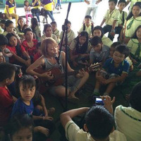 ボランティアで息子・礼夢君とフィリピンのろう学校を訪れたとき
