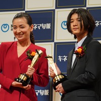 尾野真千子、和田庵との“親子受賞”に歓喜「本当に母のような気持ちで」 画像